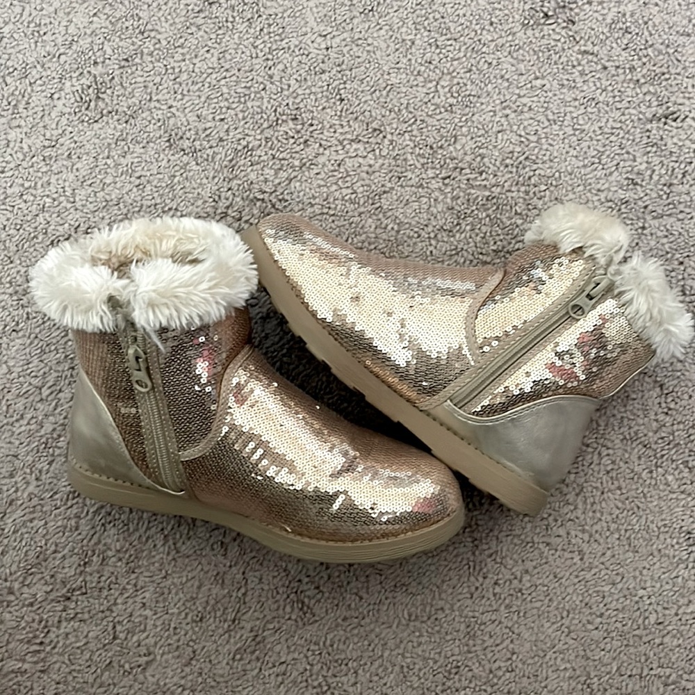 Cat & Jack shimmery boots for girls size 4